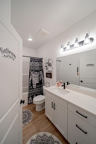 1462 N 805 E, Shelley, ID 83274