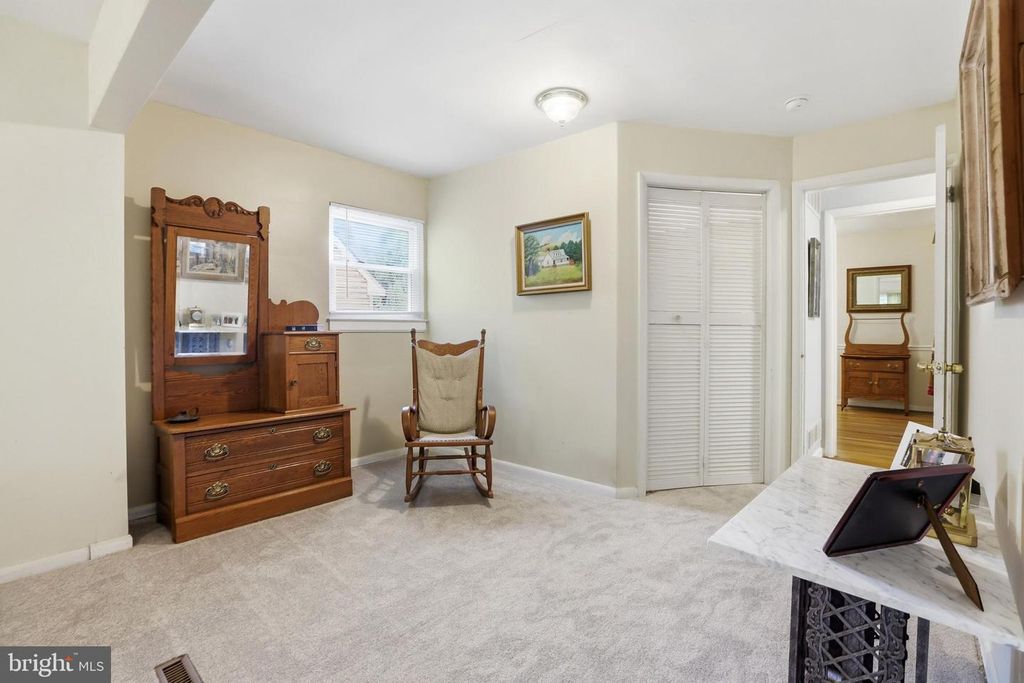 Image 21 of property listing at 735 WARREN DR, Annapolis, MD 21403