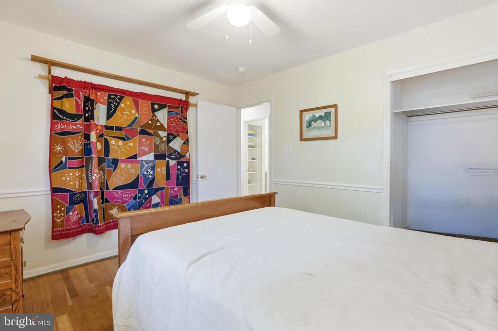 Image 26 of property listing at 735 WARREN DR, Annapolis, MD 21403