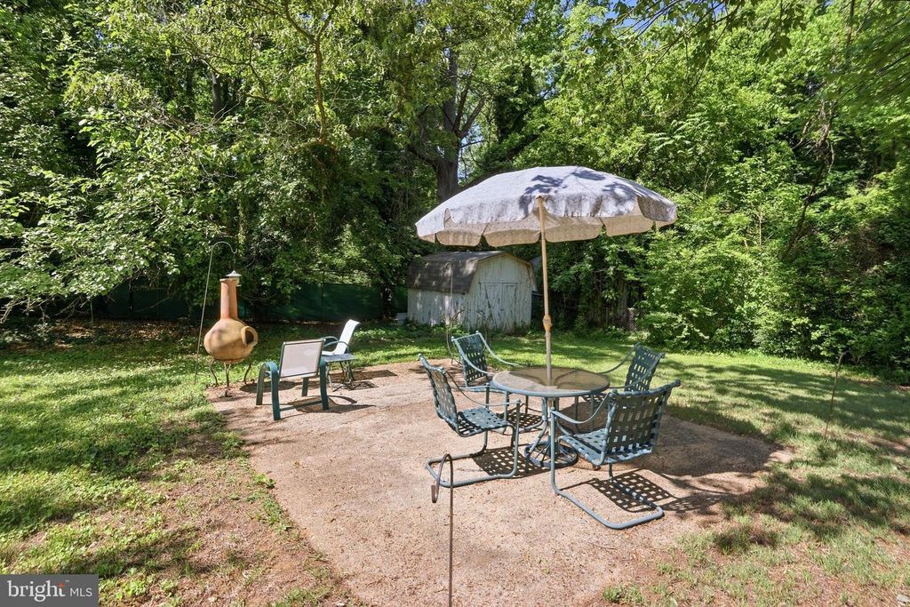 Image 45 of property listing at 735 WARREN DR, Annapolis, MD 21403