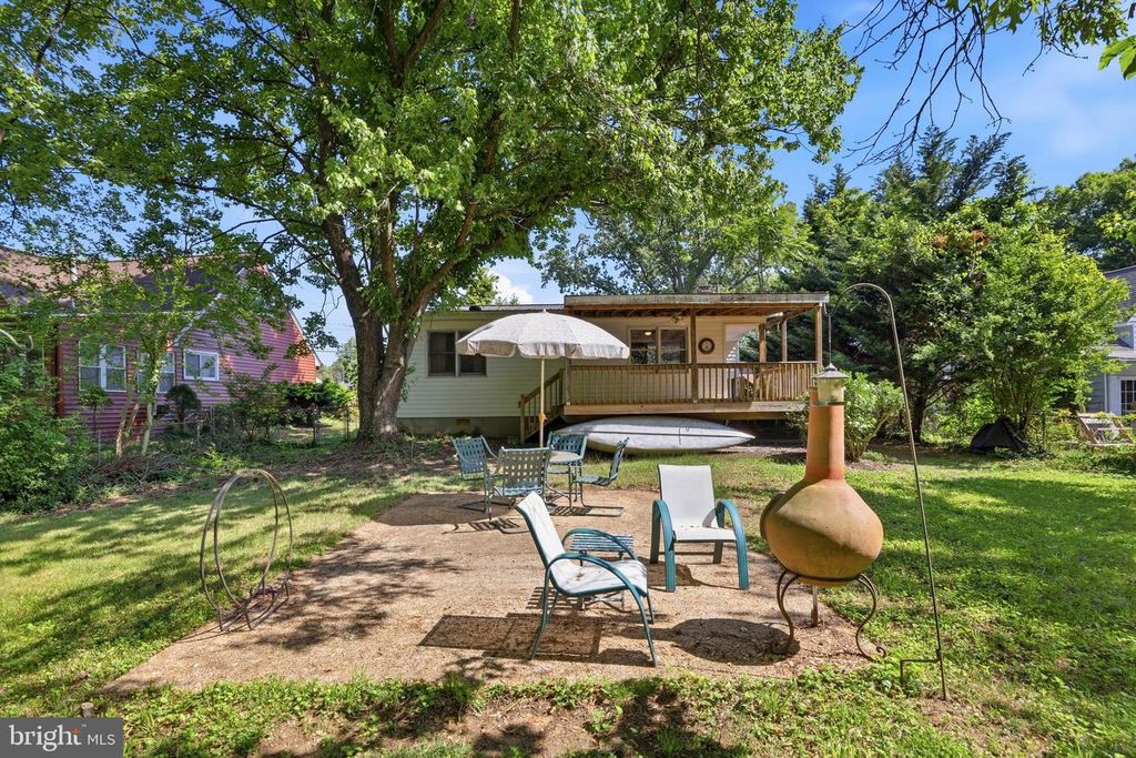 Image 48 of property listing at 735 WARREN DR, Annapolis, MD 21403