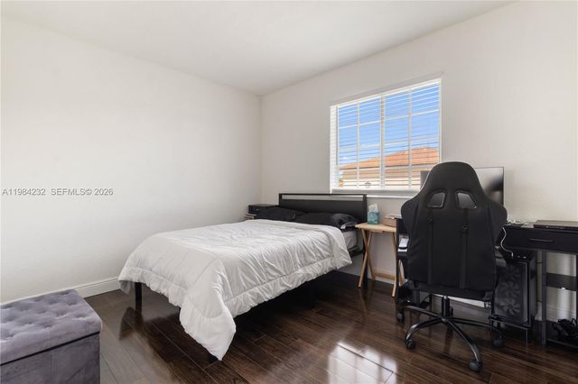 13758 SW 170th Ln, Miami, FL 33177