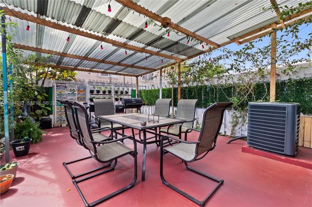 13758 SW 170th Ln, Miami, FL 33177