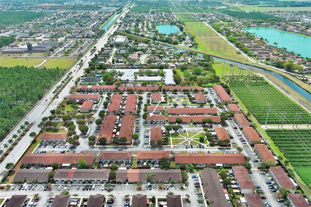 13758 SW 170th Ln, Miami, FL 33177