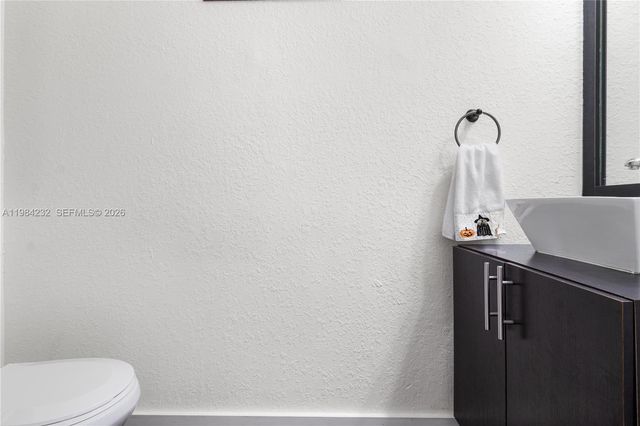 13758 SW 170th Ln, Miami, FL 33177