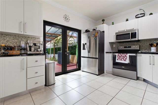 13758 SW 170th Ln, Miami, FL 33177