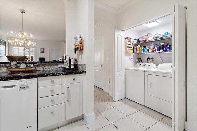 13758 SW 170th Ln, Miami, FL 33177