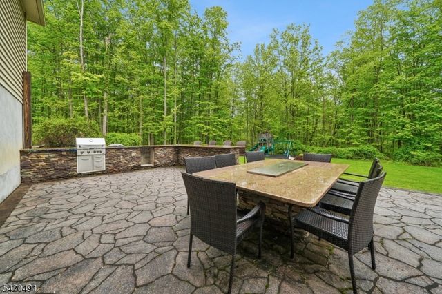 72 Hook Mountain Rd, Montville Twp., NJ 07045