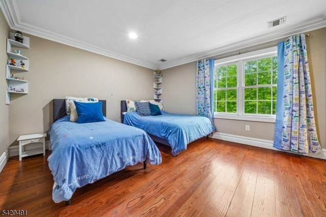 72 Hook Mountain Rd, Montville Twp., NJ 07045