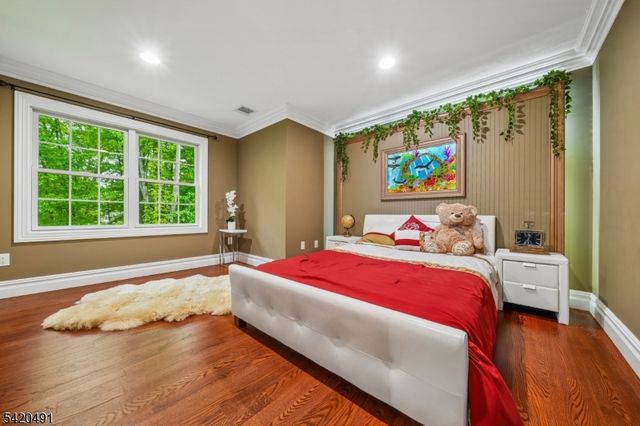 72 Hook Mountain Rd, Montville Twp., NJ 07045