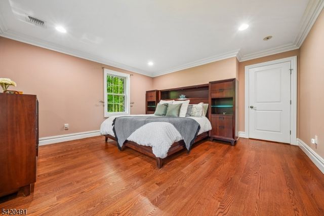 72 Hook Mountain Rd, Montville Twp., NJ 07045