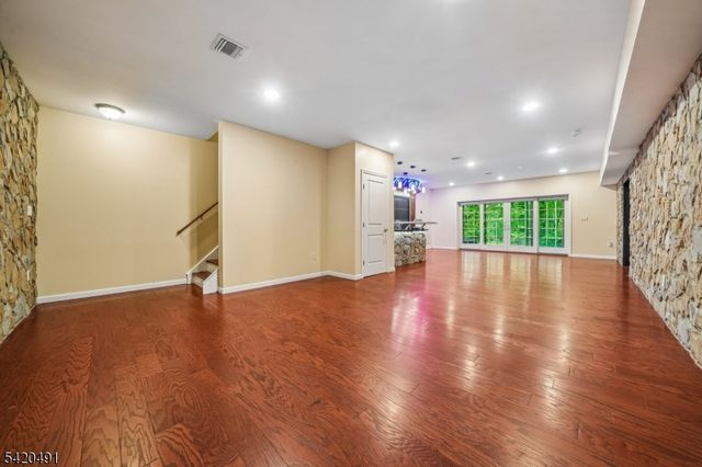 72 Hook Mountain Rd, Montville Twp., NJ 07045