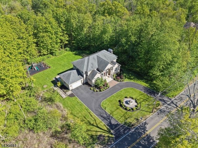 72 Hook Mountain Rd, Montville Twp., NJ 07045