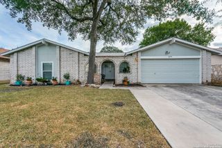 6674 country field, San Antonio, TX 78240