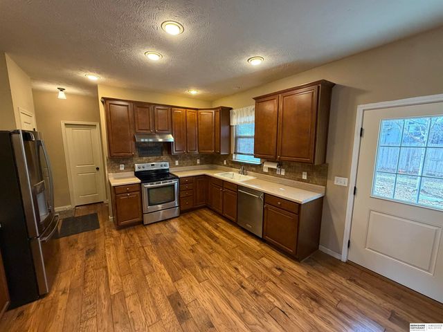 7528 N 89th Street, Omaha, NE 68122