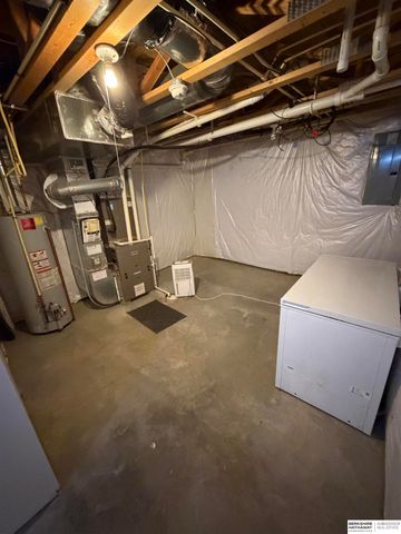 7528 N 89th Street, Omaha, NE 68122