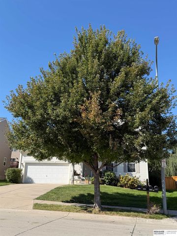 7528 N 89th Street, Omaha, NE 68122