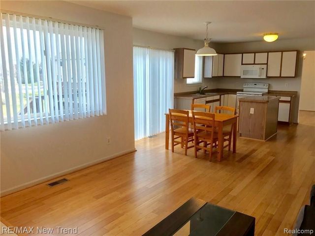 3382 Cromwell Road, Ann Arbor, MI 48105