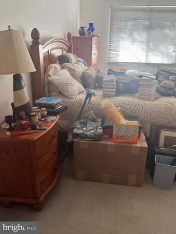 1 DEVONSHIRE CT, Ewing, NJ 08628