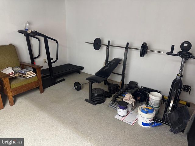 1 DEVONSHIRE CT, Ewing, NJ 08628