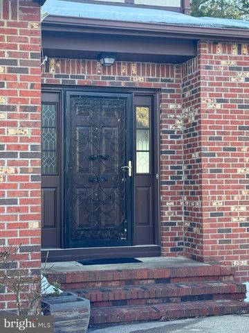 1 DEVONSHIRE CT, Ewing, NJ 08628