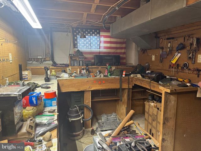 1 DEVONSHIRE CT, Ewing, NJ 08628