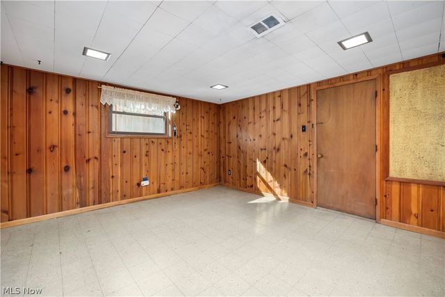 26619 Redwood Drive, Olmsted Falls, OH 44138