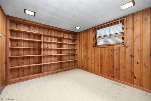 26619 Redwood Drive, Olmsted Falls, OH 44138