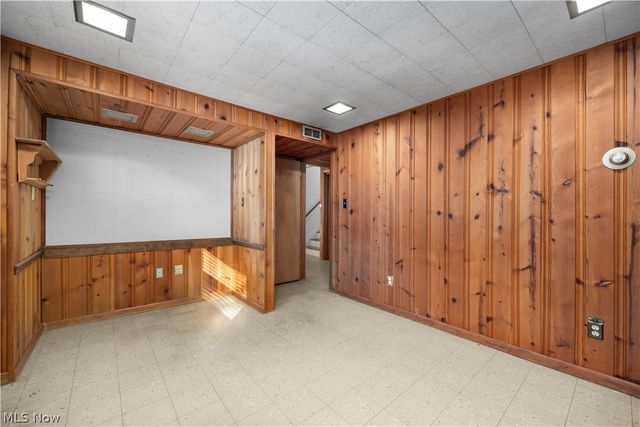 26619 Redwood Drive, Olmsted Falls, OH 44138