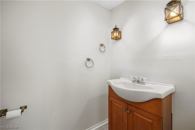 26619 Redwood Drive, Olmsted Falls, OH 44138