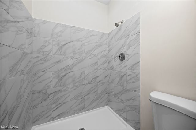 26619 Redwood Drive, Olmsted Falls, OH 44138