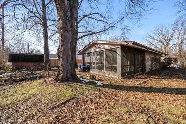 26619 Redwood Drive, Olmsted Falls, OH 44138