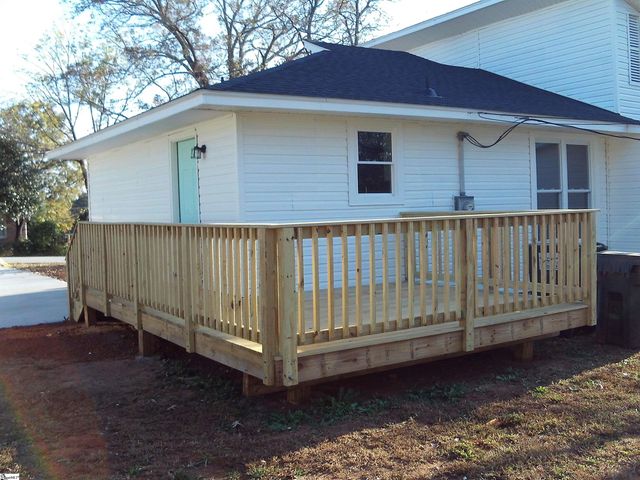 611 Bridwell Road, Travelers Rest, SC 29690