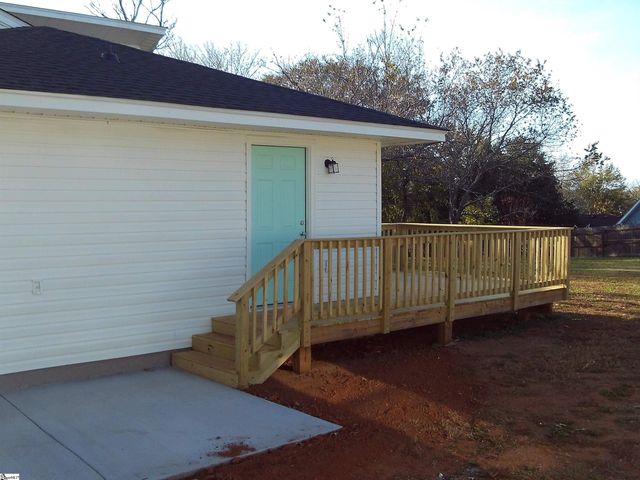 611 Bridwell Road, Travelers Rest, SC 29690