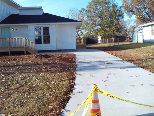 611 Bridwell Road, Travelers Rest, SC 29690