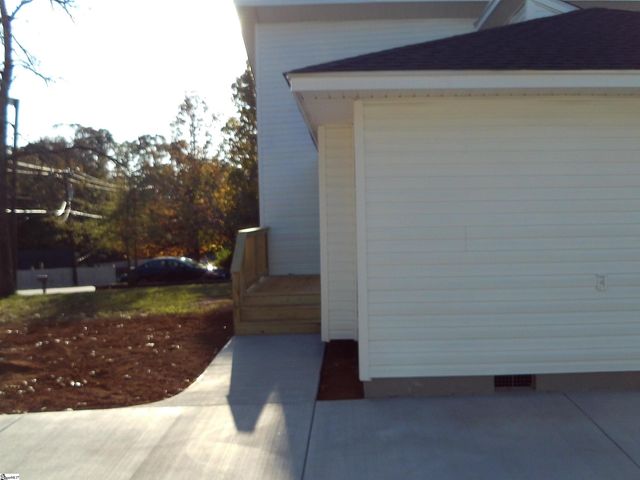 611 Bridwell Road, Travelers Rest, SC 29690