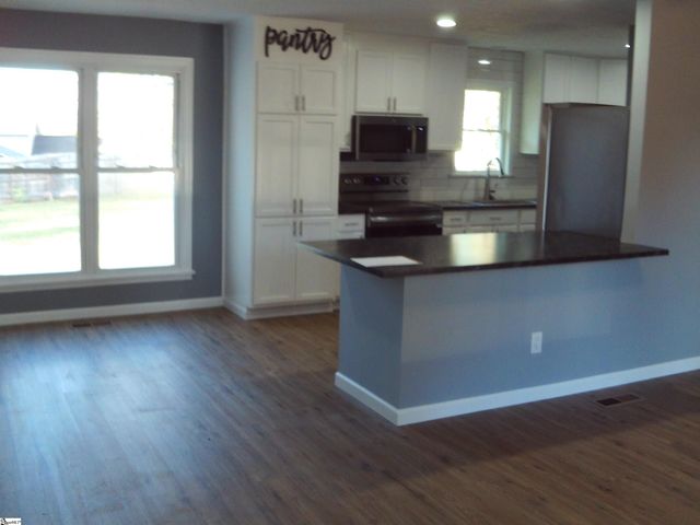 611 Bridwell Road, Travelers Rest, SC 29690