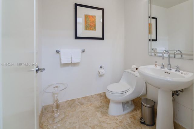 1435 Brickell Ave 3510, Miami, FL 33131