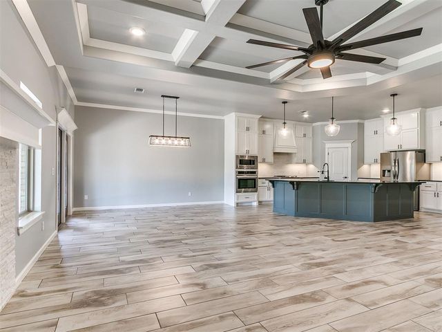 12912 SW 8th Street, Yukon, OK 73099