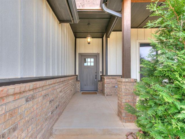 12912 SW 8th Street, Yukon, OK 73099