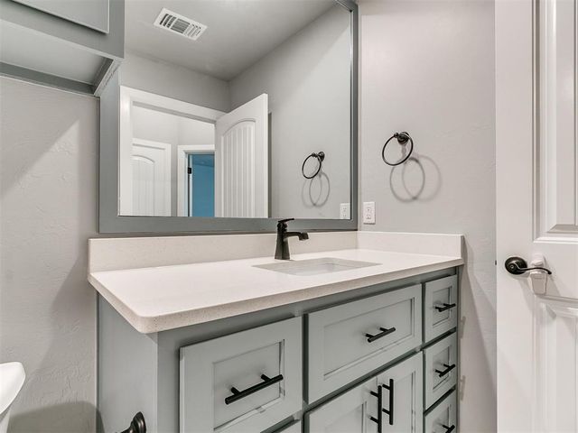 12912 SW 8th Street, Yukon, OK 73099