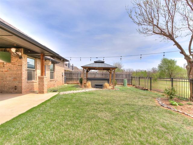 12912 SW 8th Street, Yukon, OK 73099