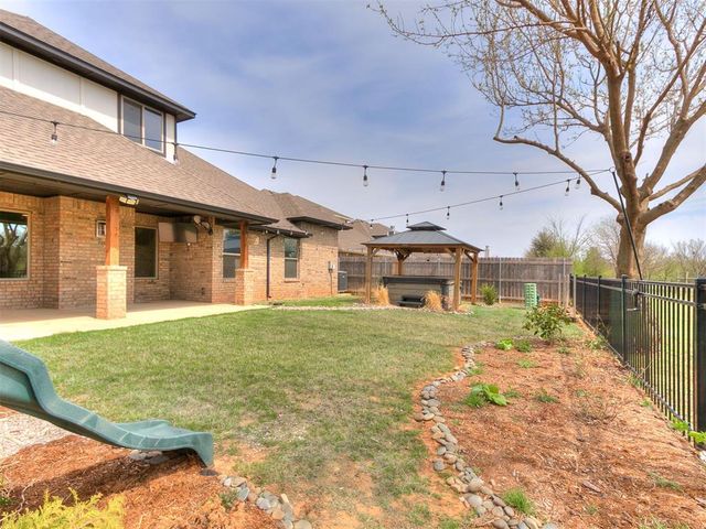 12912 SW 8th Street, Yukon, OK 73099
