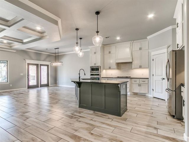 12912 SW 8th Street, Yukon, OK 73099