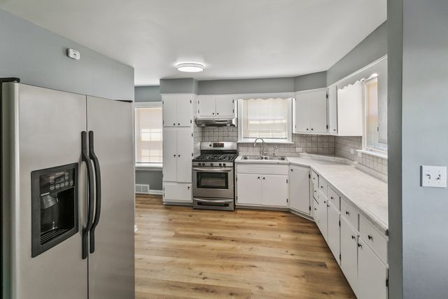 14336 S Harrison Avenue, Posen, IL 60469