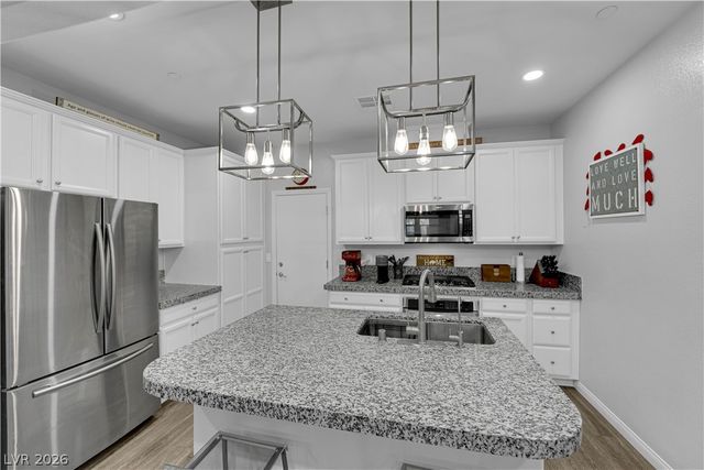 160 Lomita Heights Drive, Las Vegas, NV 89138