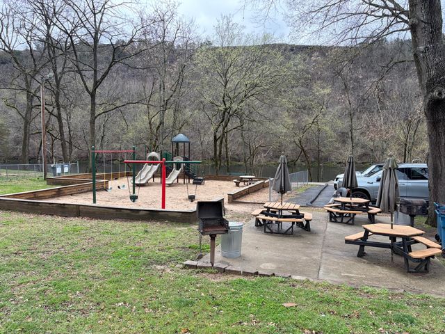 243 Clubhouse Drive Bldg 6 Unit 12, Branson, MO 65616