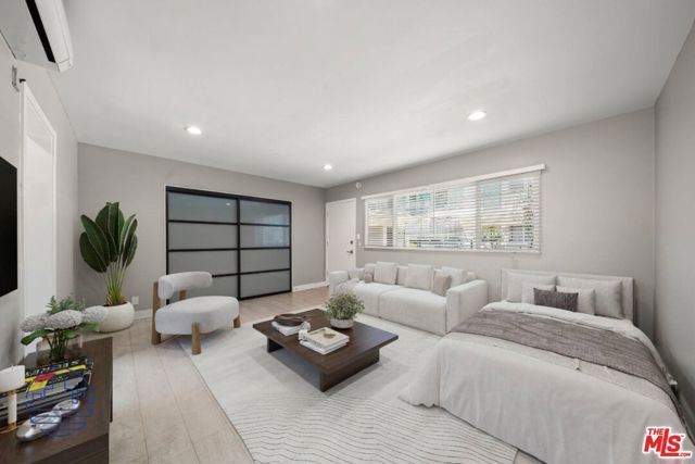 400 S Mariposa Avenue, Los Angeles, CA 90020