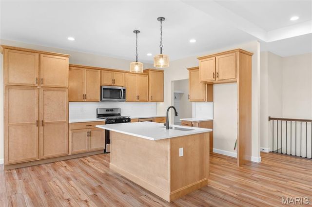 621 Glendale Drive, Troy, IL 62294