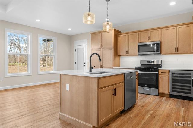 621 Glendale Drive, Troy, IL 62294